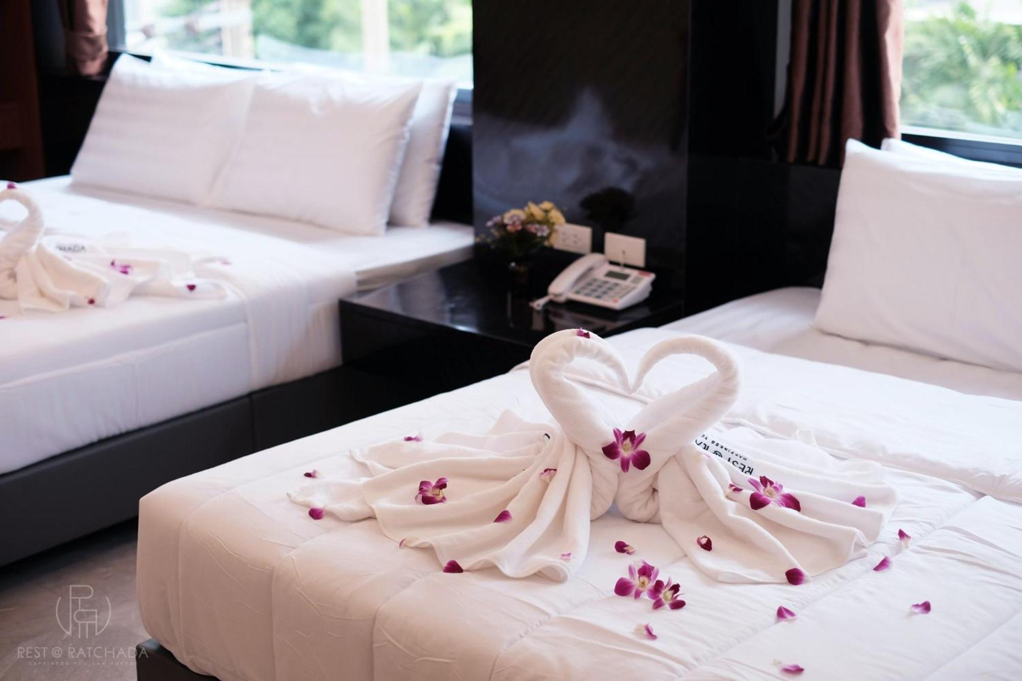 Rest@Ratchada Hotel Bangkok Exterior photo