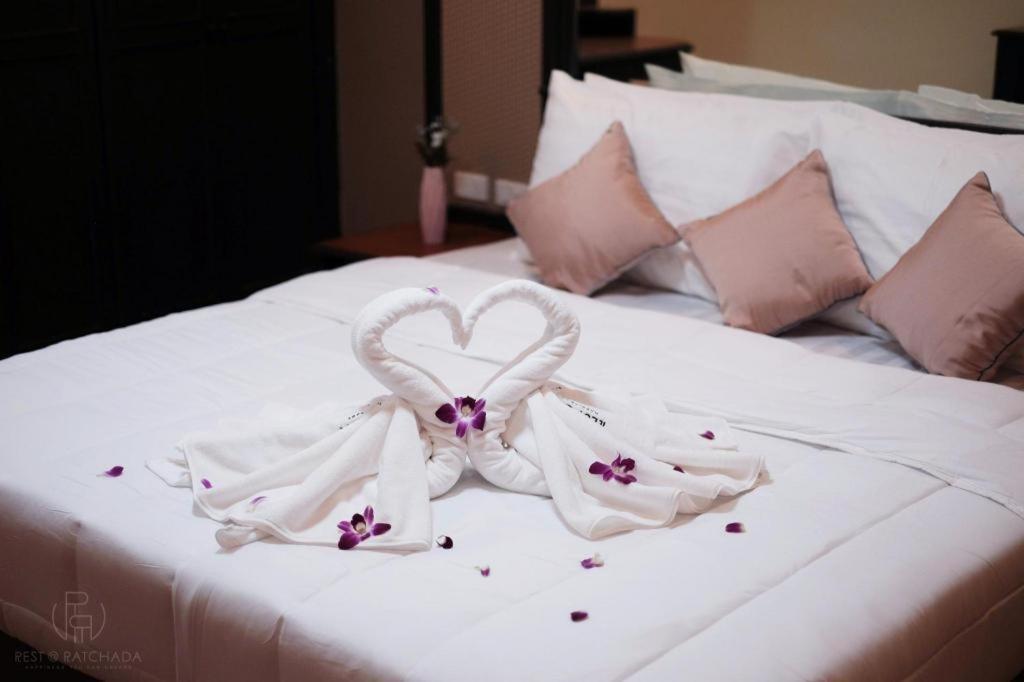 Rest@Ratchada Hotel Bangkok Exterior photo