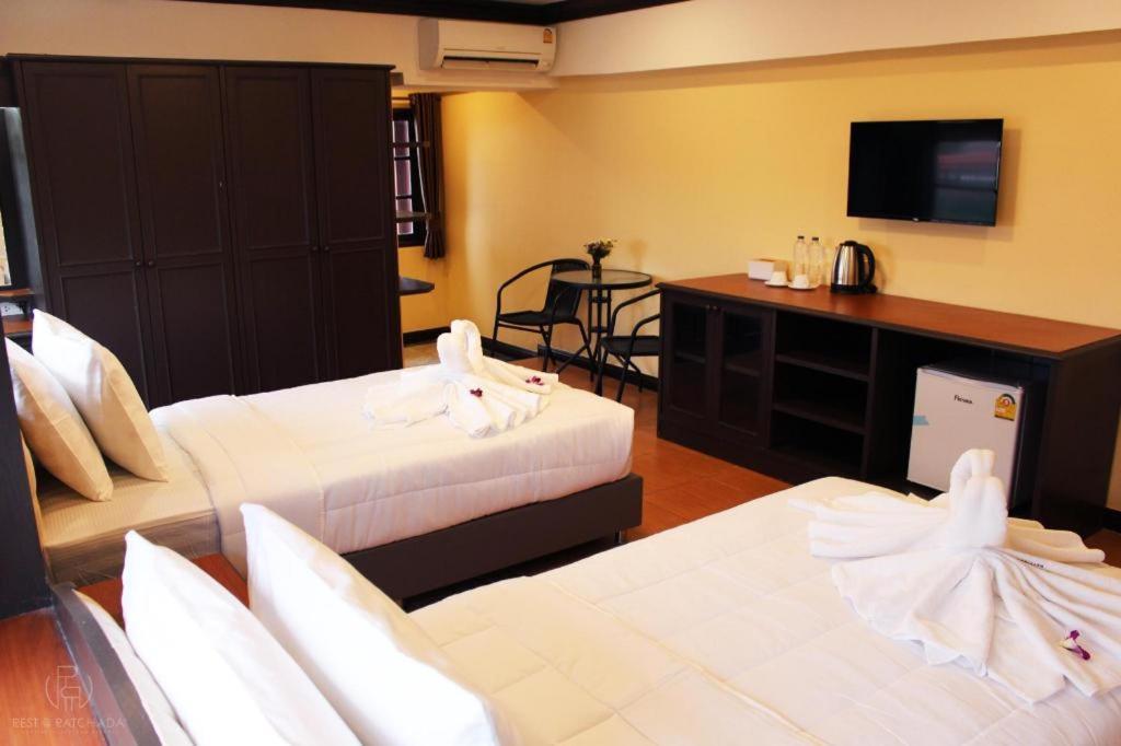 Rest@Ratchada Hotel Bangkok Exterior photo